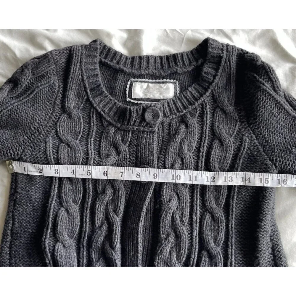 Vintage American Eagle Women’s sz Medium Cropped Pullover Gray Knitted Sweater